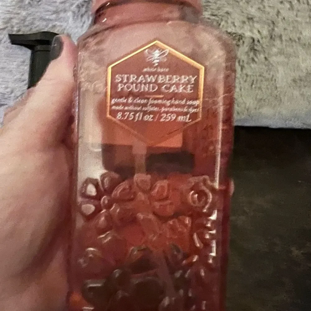 Bath & Body Works Strawberry Pound Cake Hand Soap Bundle